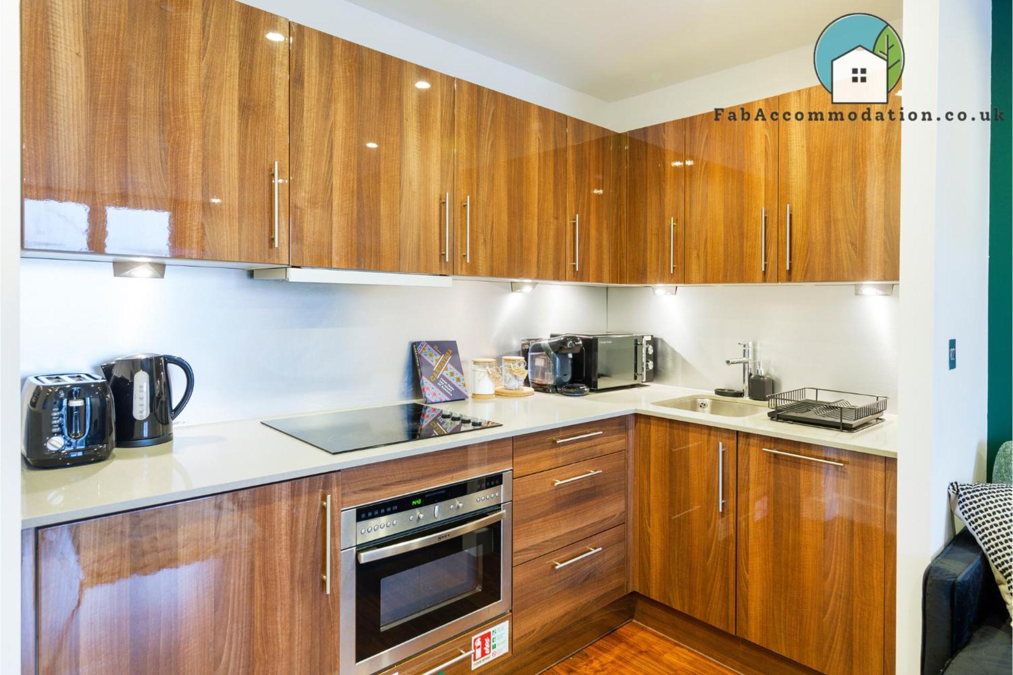 Amazing Flat-Parking Available-By Fabaccommodation Cardiff Esterno foto